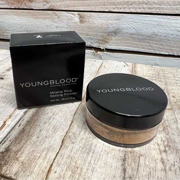 Youngblood Mineral Rice Setting Powder Dark - Paraben Free Cruelty Free - Picture 2 of 7